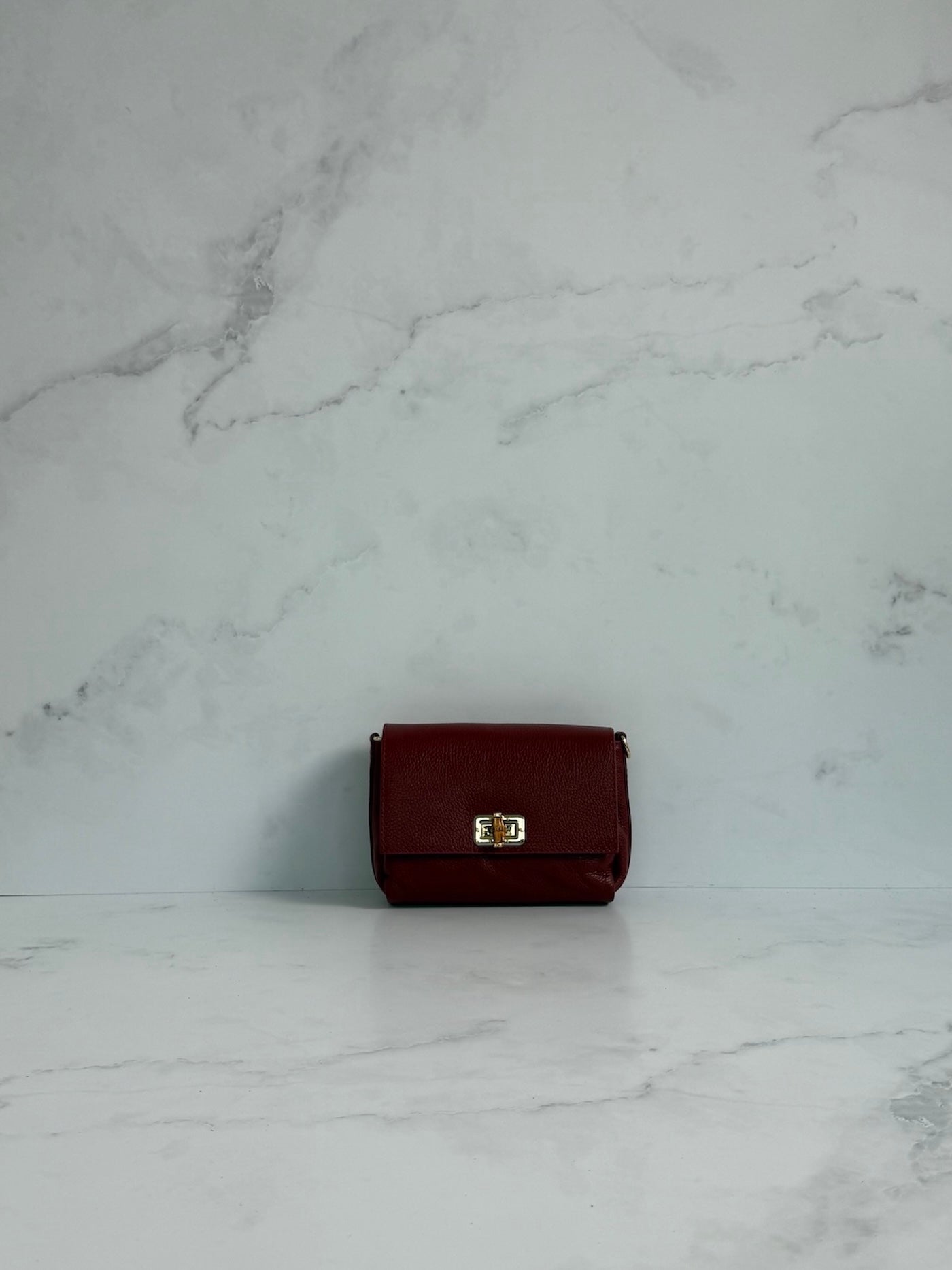 RIANA | ROOD
